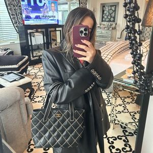 Chanel quilted leather bag